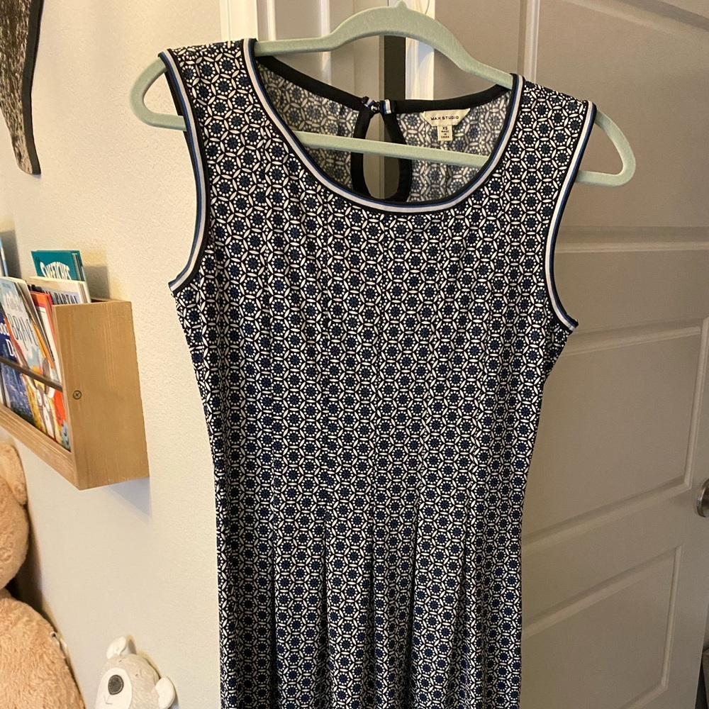 Max Studio dress XS, generous in sizing